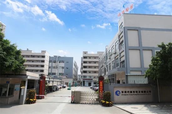 700-2700MHz 3.5dBi-4dBi 4G LTE Omni Antenna with N Male Connector for Microwave Communication